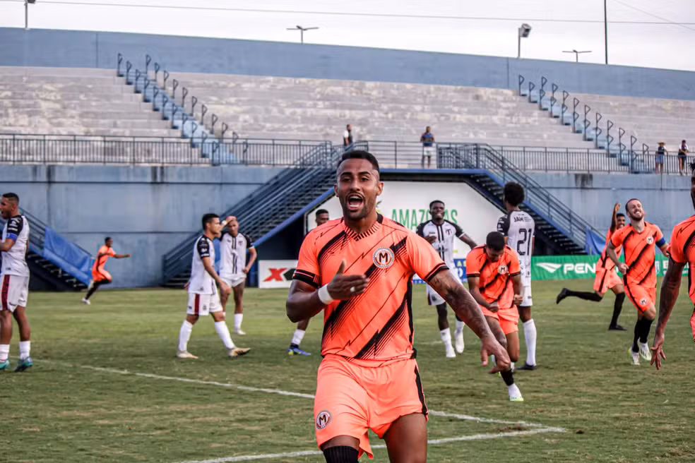 CSA anuncia contratação de centroavante e dois laterais para a Série D