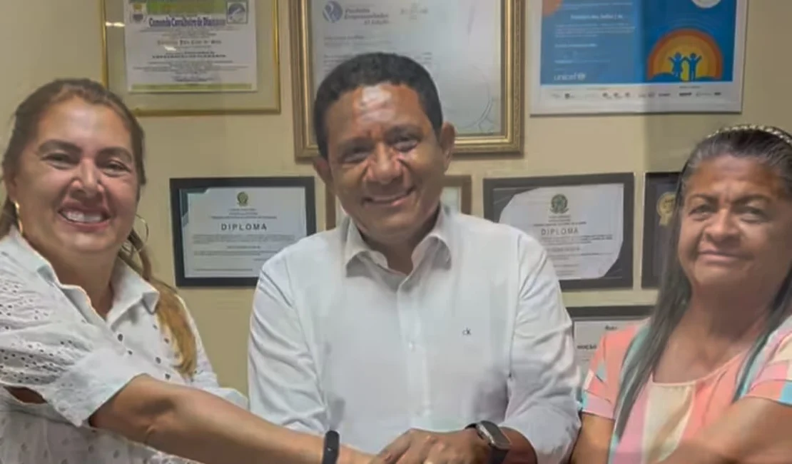 Vice de Palmeira dos Índios perde todos os cargos após manter apoio a político