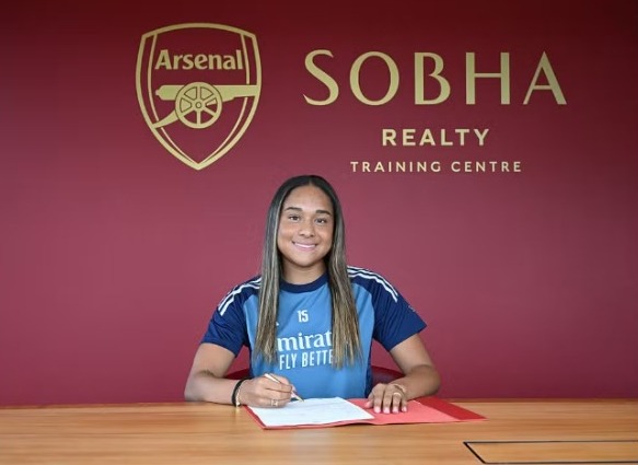 Arsenal quebra recorde de transferência mais cara da história do futebol feminino