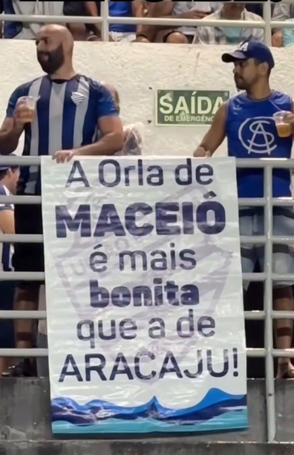“A orla de Maceió é mais bonita”: a provocação da torcida do CSA sobre o Confiança