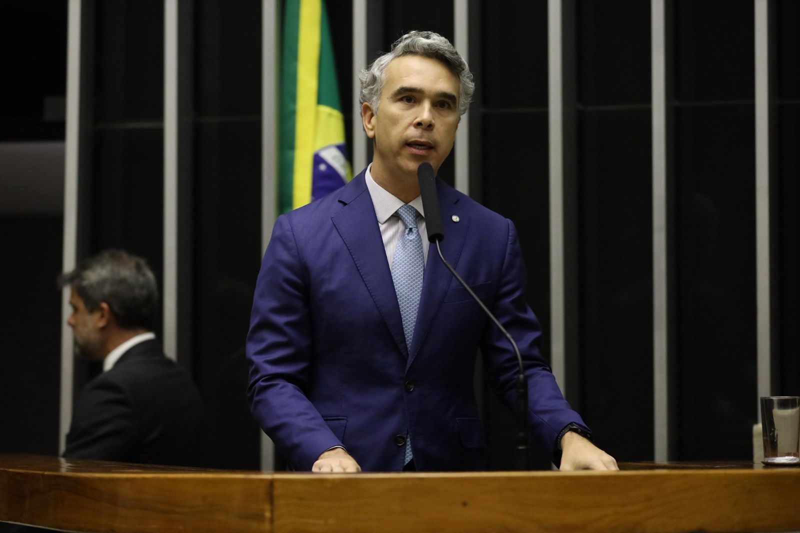 'Ladrão não pode ter cor partidária e nem torcida de defesa', afirma Rafael Brito sobre investigações da CPMI do INSS