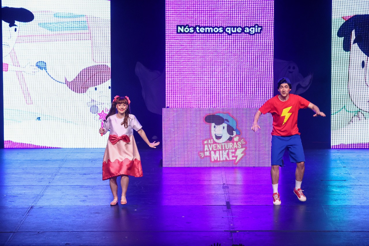 “As Aventuras de Mike”: espetáculo volta a Maceió para especial do Dia das Crianças