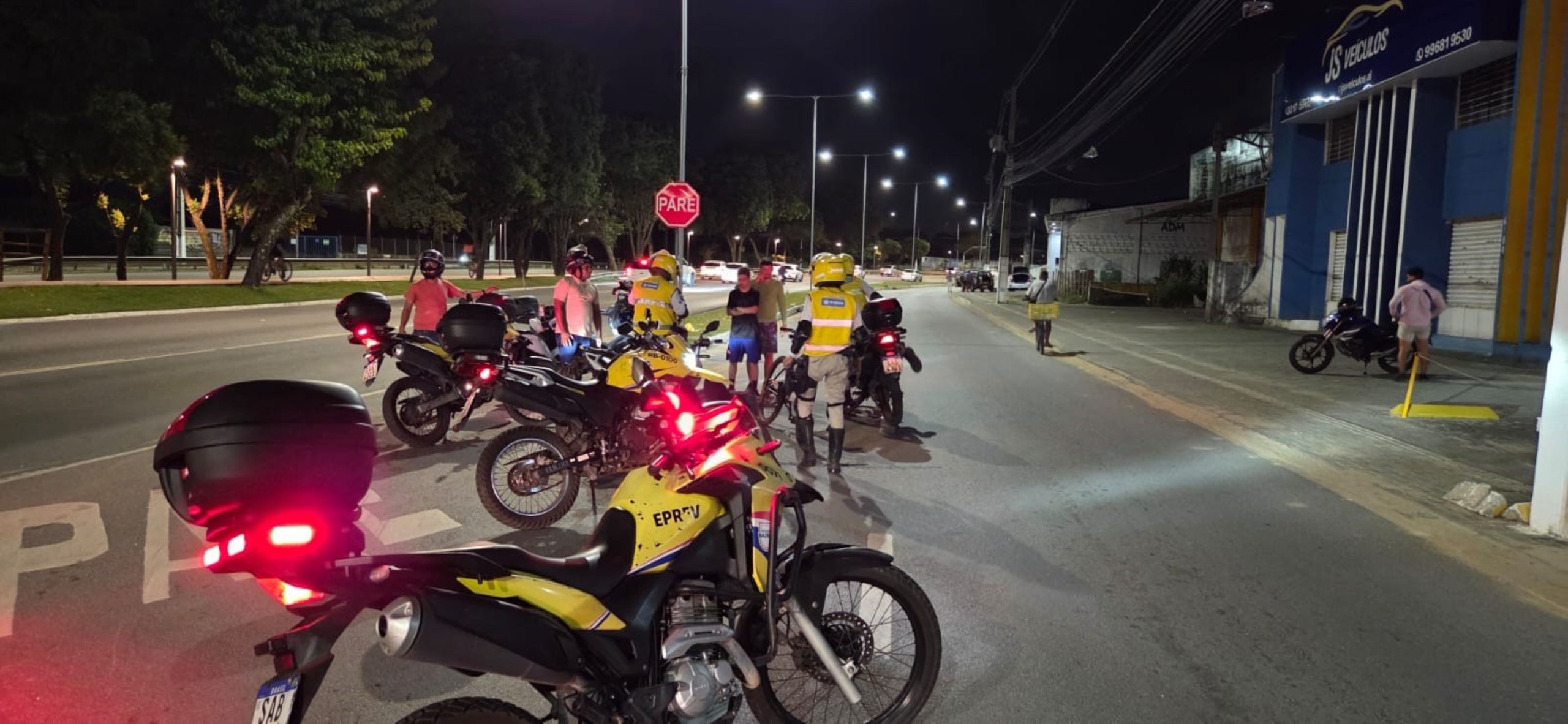 Ronda no Bairro recupera moto roubada e socorre vítima de acidente em Maceió