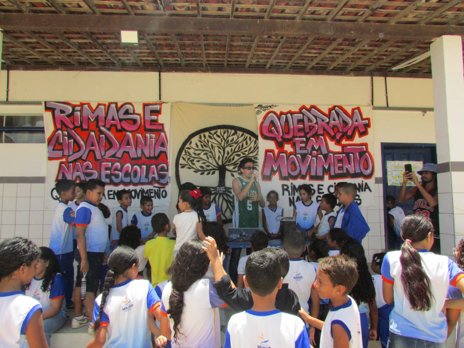 “Quebrada em Movimento” e “Rima e Cidadania nas Escolas” levam o Hip Hop para as salas de aula em Maceió