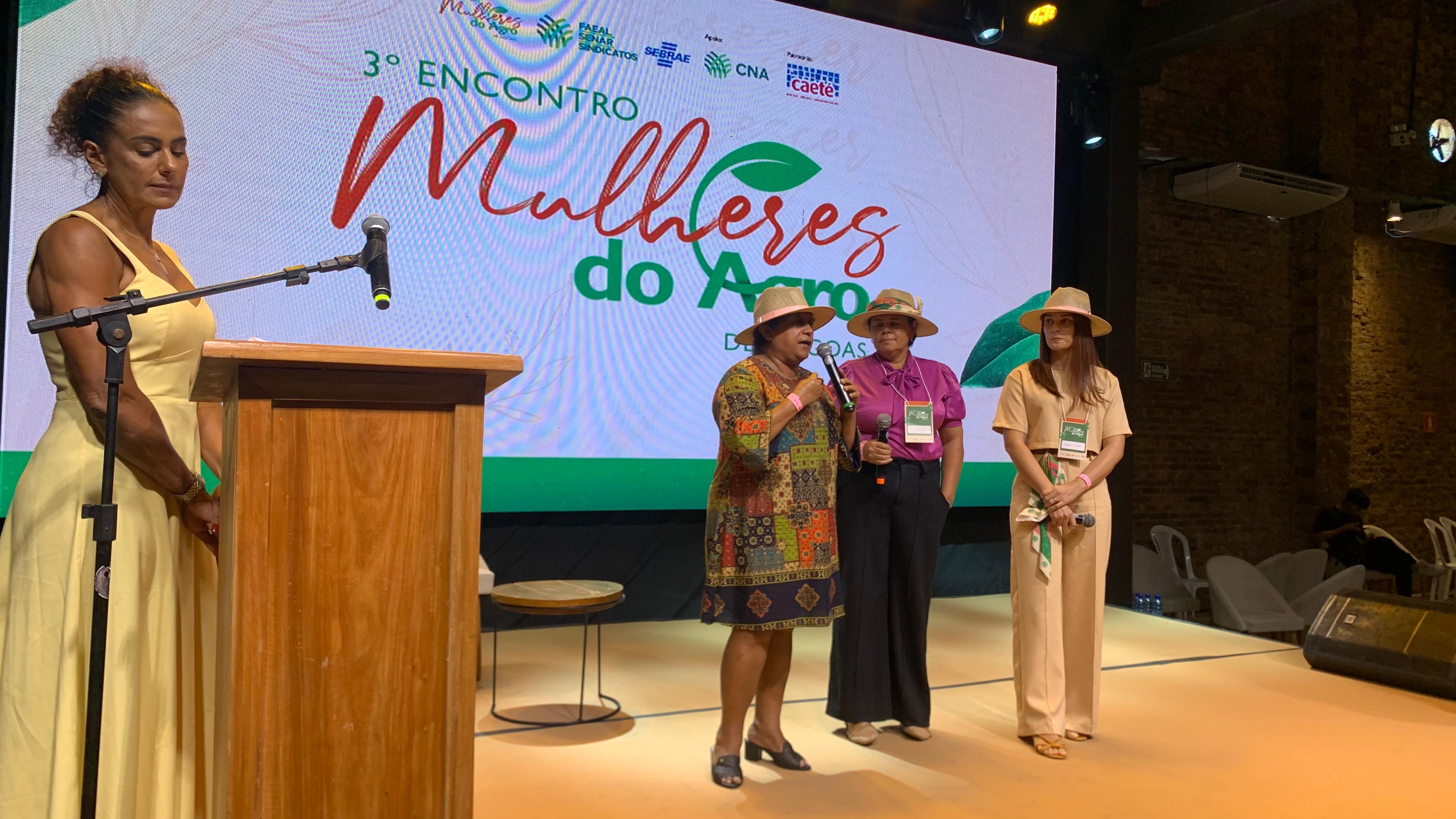 Unicafes-AL marca presença durante Encontro de Mulheres do Agro
