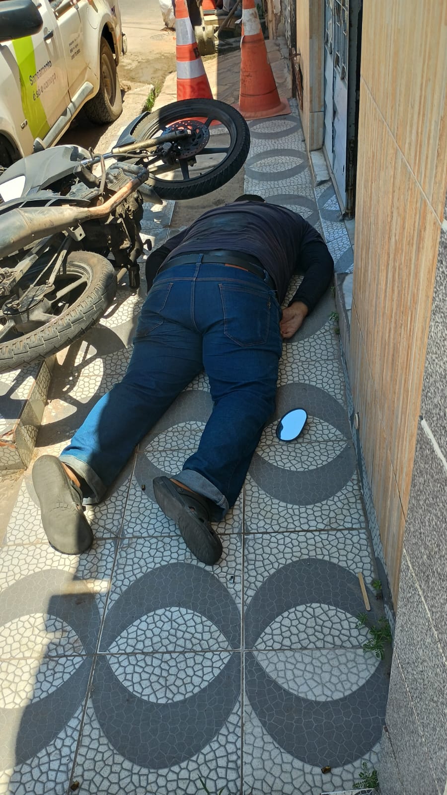 Populares ouvem cerca de 14 tiros durante execução de homem no bairro do Poço, em Maceió