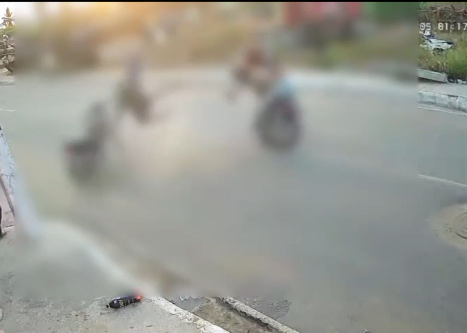 Vídeo mostra impacto de colisão entre motocicletas no interior de Alagoas