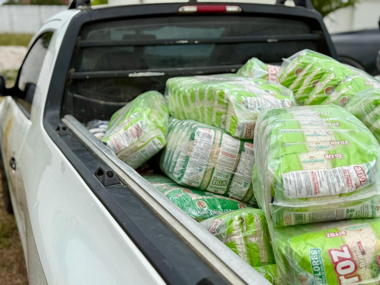 Cooperflores doa 1 tonelada de alimentos à Santa Casa de Penedo