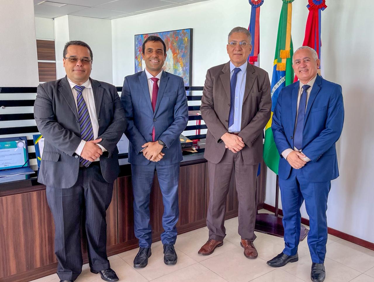 Sindicato dos Advogados apresenta sugestões de melhorias de atendimento para o TRT em Alagoas