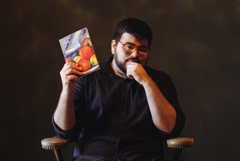 Jornalista Maylson Honorato realiza cerimônia de lançamento do livro “Bromélias imaginárias”