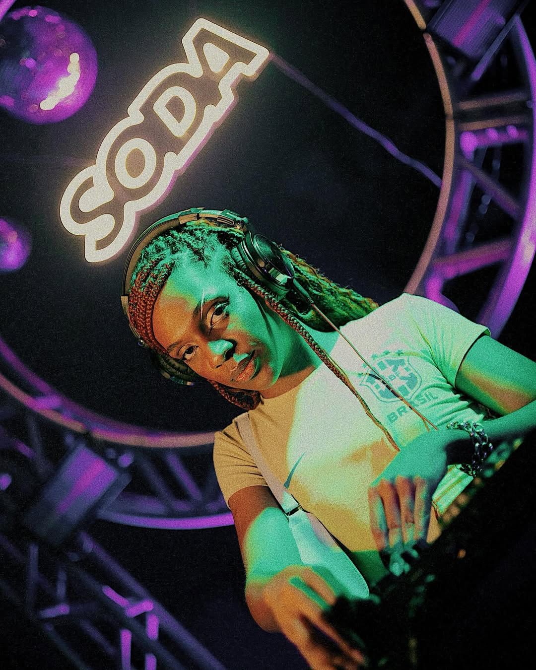 Show, festas, premiações: confira a programação cultural do Rex Bar