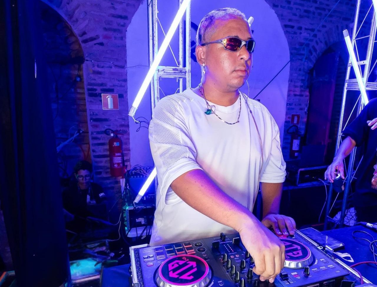 Rex Bar começa 2026 movimentando Maceió com festas e muita diversão