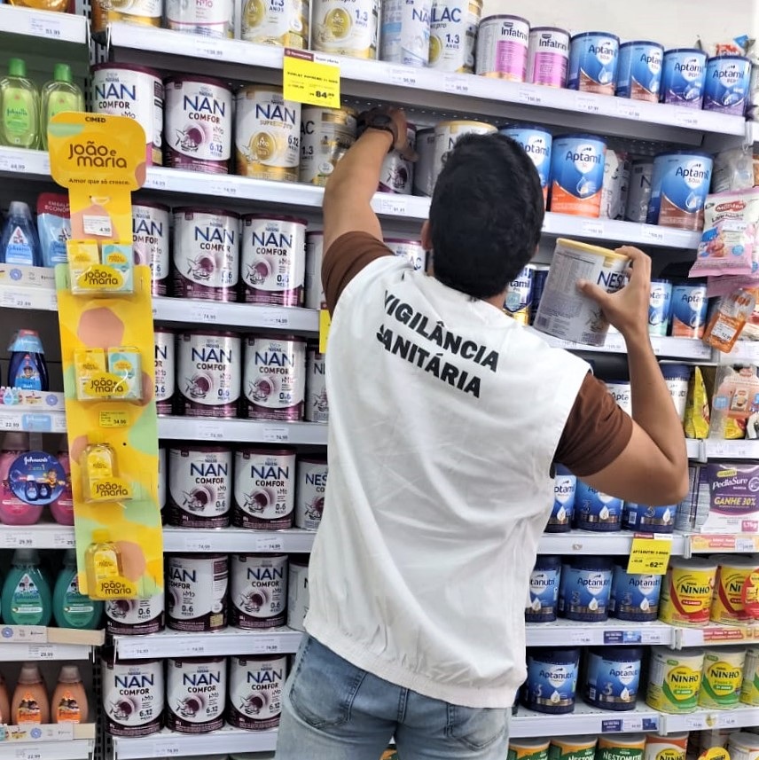 Vigilância Sanitária fiscaliza leites infantis com risco de contaminação em Maceió