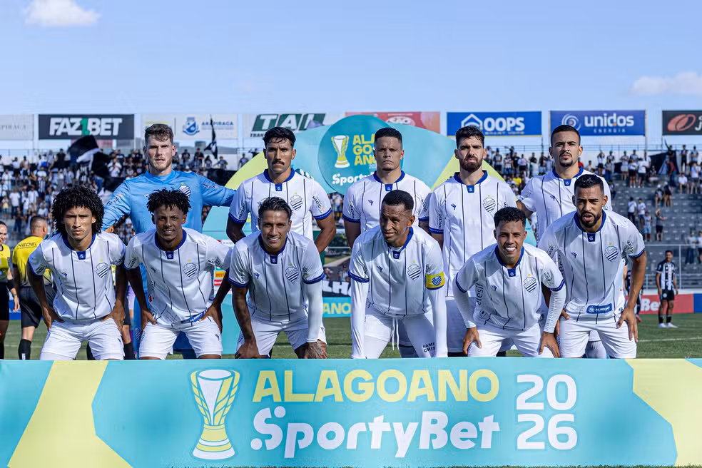 CSA avalia elenco e deve contratar mais quatro reforços para a temporada