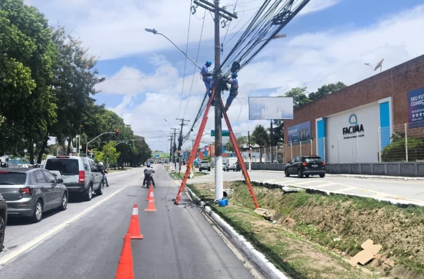 Projeto Poste Limpo inicia nova etapa de retirada de cabos irregulares dos postes em Maceió