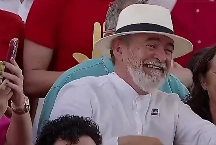 VÍDEO: Sósia de Lula chama atenção pela semelhança com petista em Maceió