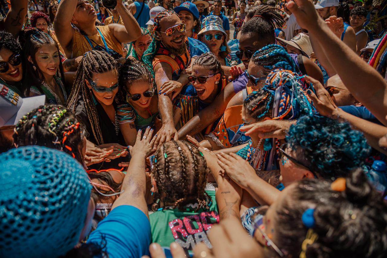 Bloco Rock Maracatu desfila em Maceió com participação da cantora Joyce Alane