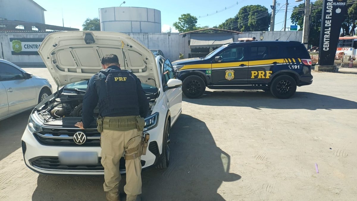 Homem é preso em Maceió com carro furtado em Recife e sinais de adulteração