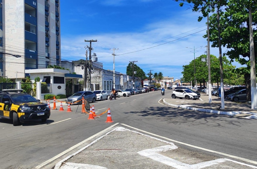 Avenida da Paz é interditada nos dois sentidos para obras da BRK Ambiental