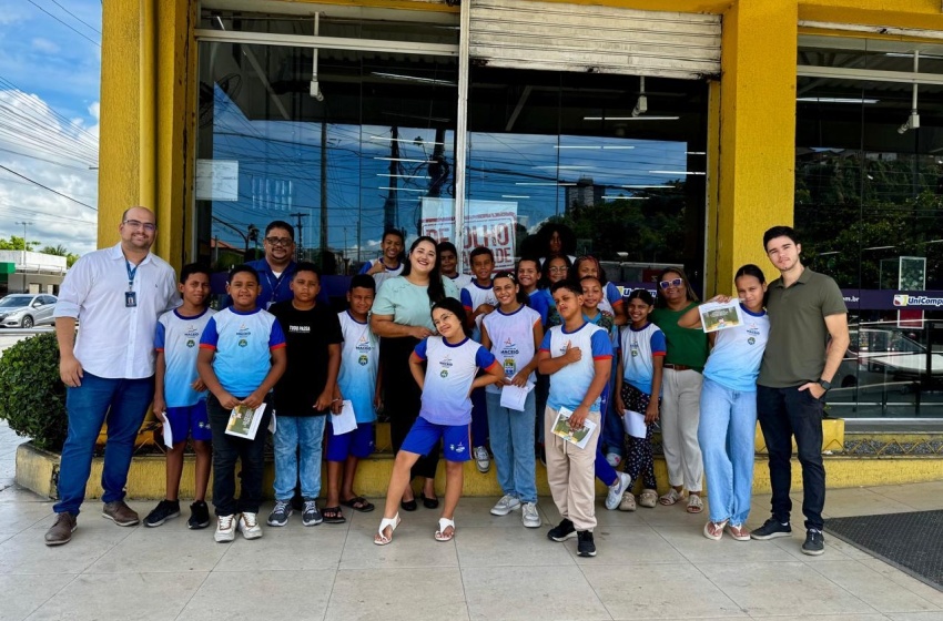 Procon orienta alunos sobre consumo em escola de Maceió