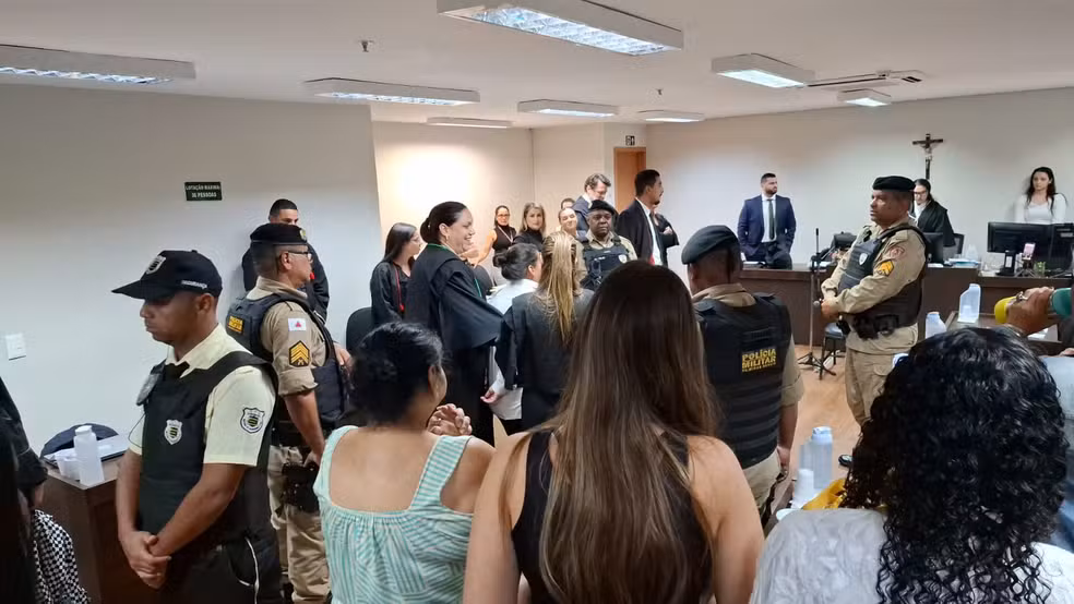 Mulher que cortou órgão genital de companheiro após assédio à filha é absolvida