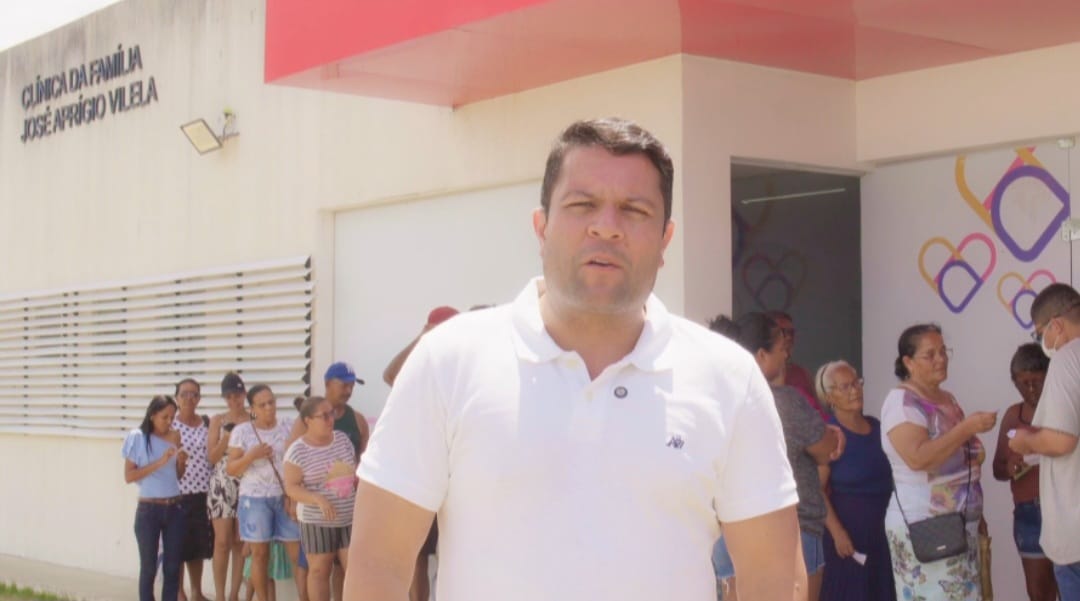 Allan Pierre celebra 4 anos da Clínica da Família no Benedito Bentes