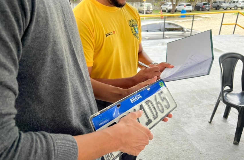 Chuvas em Maceió: veja como recuperar placas de veículos perdidas