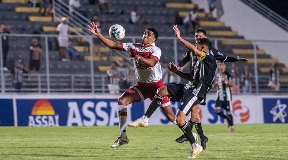 ASA vence o CRB, assume liderança do Nordestão e afunda o Galo na lanterna