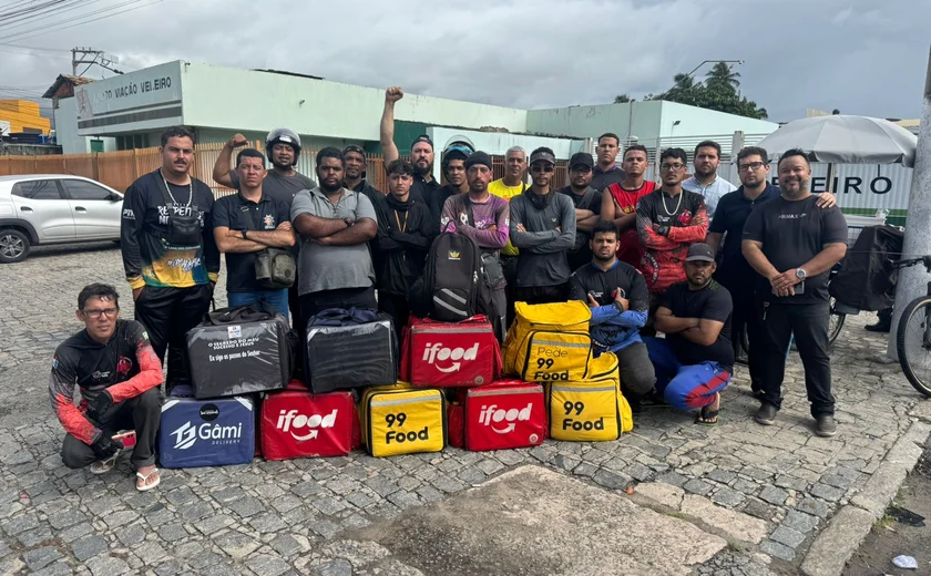 Motoristas e entregadores protestam contra PL 152 em Maceió