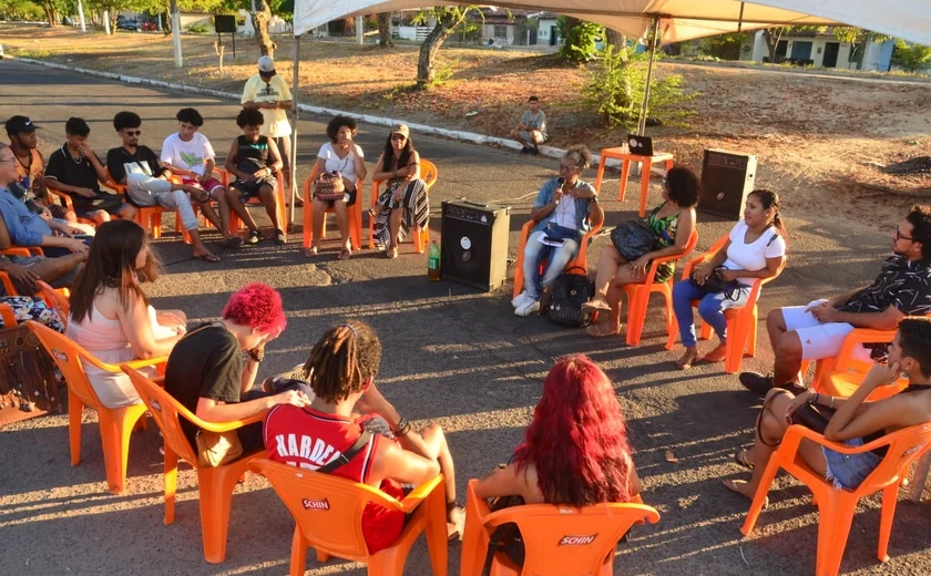 Evento na orla de Maceió debate reparação e cultura