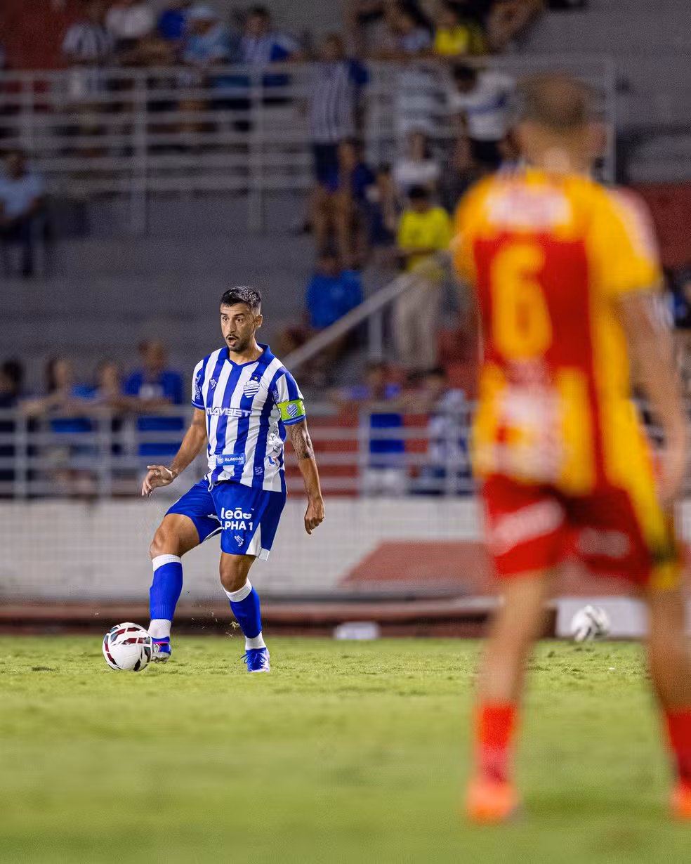 Camacho é suspenso e desfalca o CSA contra o Juazeirense