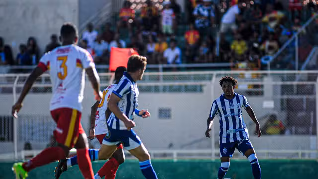 CSA vence Juazeirense com gol nos acréscimos e assume liderança do Grupo A10