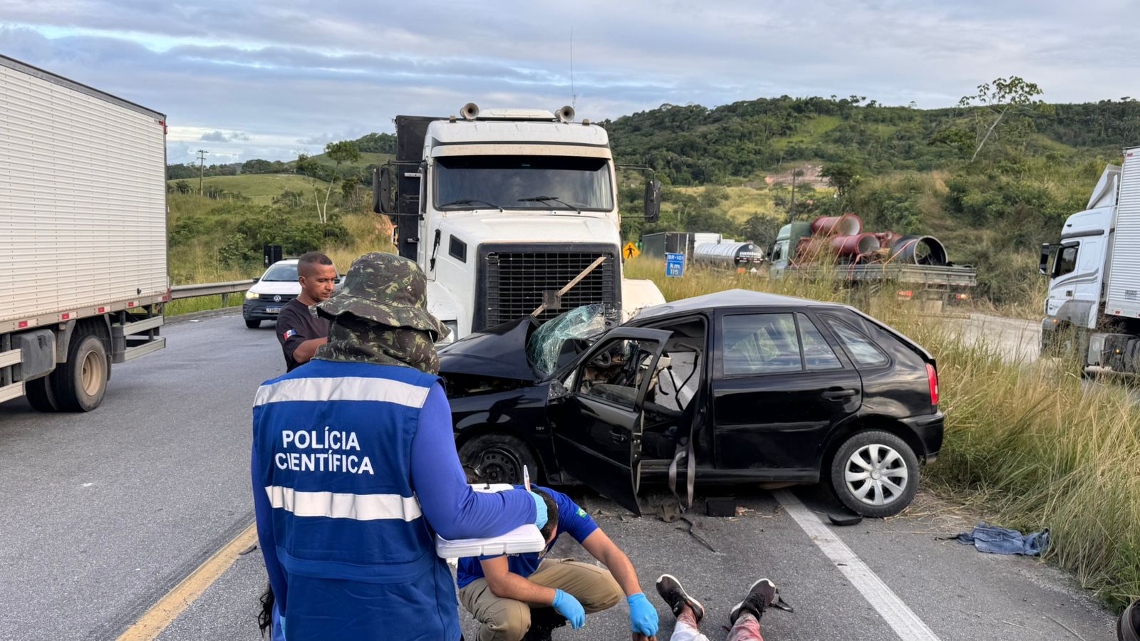 Idoso morre após grave acidente entre carreta e carro em Pilar