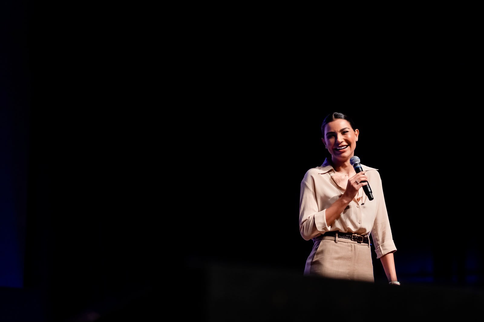 Cíntia Chagas chega a Maceió com a palestra “Oratória para Redes Sociais”