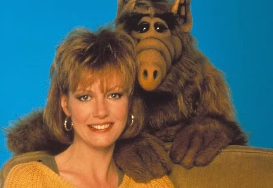 Morre Anne Schedeen, atriz de Alf e intérprete de Kate Tanner, aos 77 anos