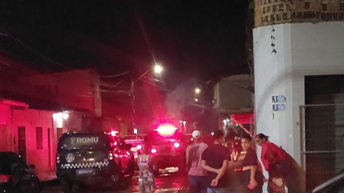 Homem mata sogro e tenta assassinar companheira em AL