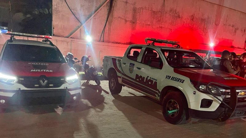Operação policial resulta na captura de homem acusado de homicídio no Reginaldo