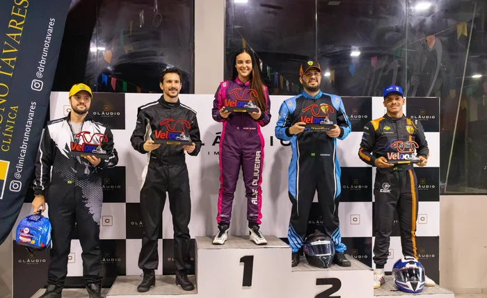 Alagoana conquista título estadual ao competir contra homens no kart