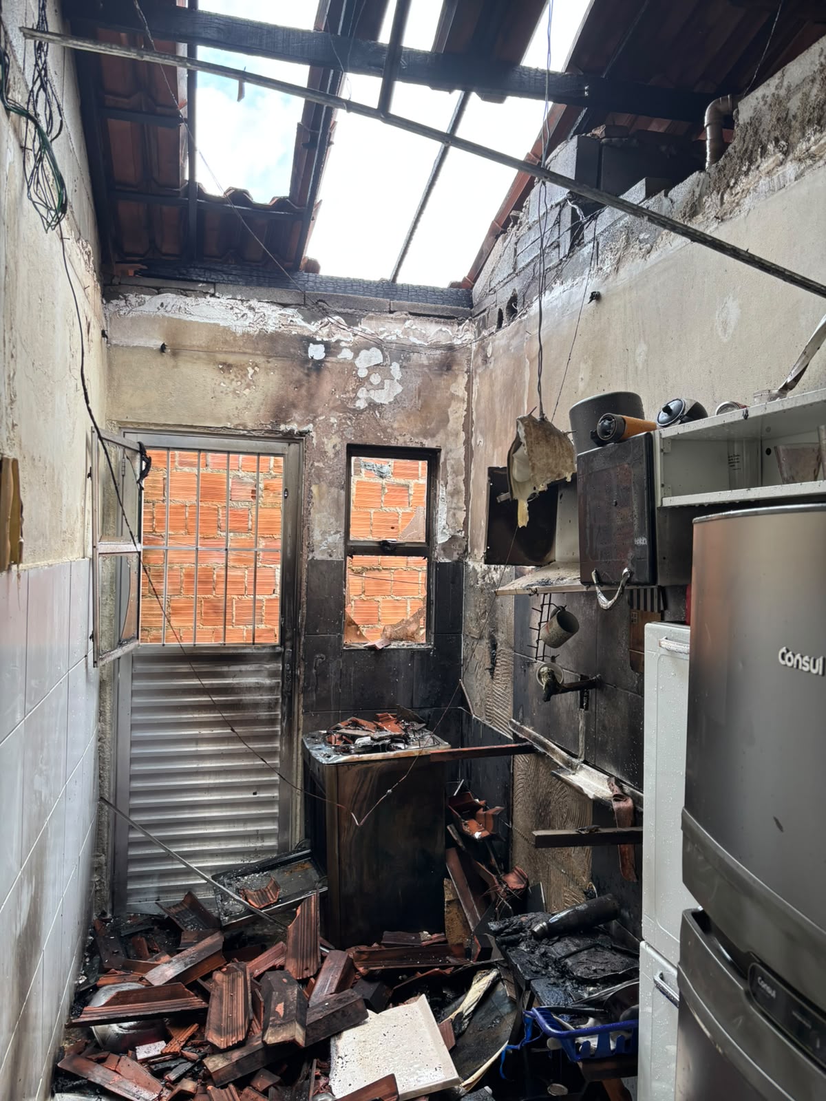 Mulher fica com 70% do corpo queimado em incêndio em Maceió