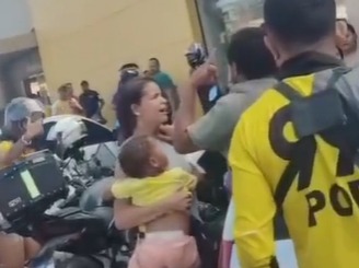 VÍDEO: Homem agride esposa e esfaqueia motociclista no pescoço em Maceió