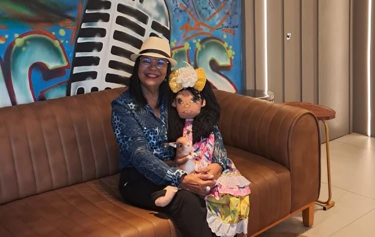 Tia Márcia Conta Histórias chega à escola municipal de Paripueira para apresentação única