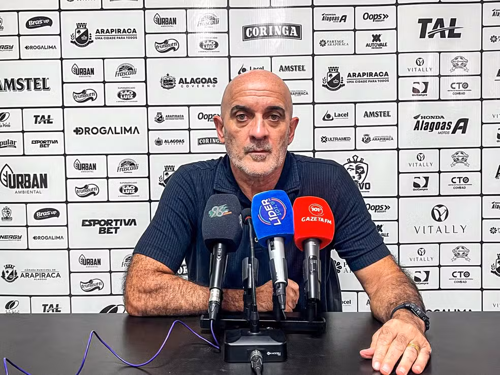 ASA viaja sem Higor Leite e técnico Schülle deve se juntar ao grupo depois