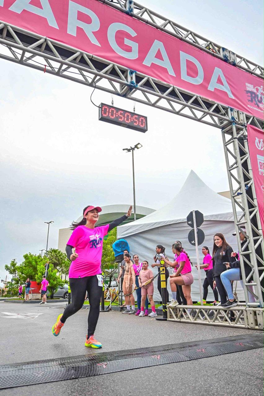 Professora Elian e Alef vivem um novo capítulo na Parque Shopping Run