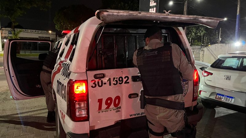 Suspeito de tráfico é preso na Feira do Rato em Maceió