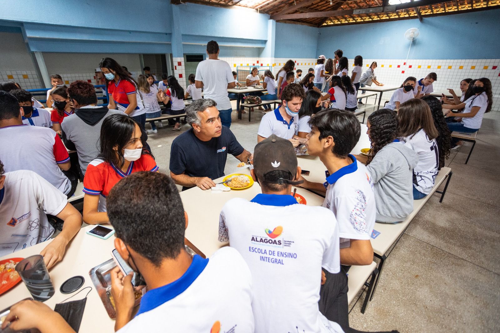 Rafael Brito defende ampliação de recursos para merenda escolar