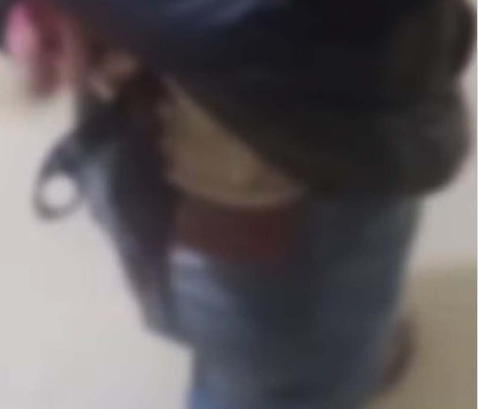 Homem é esfaqueado nas costas enquanto caminhava para casa da avó
