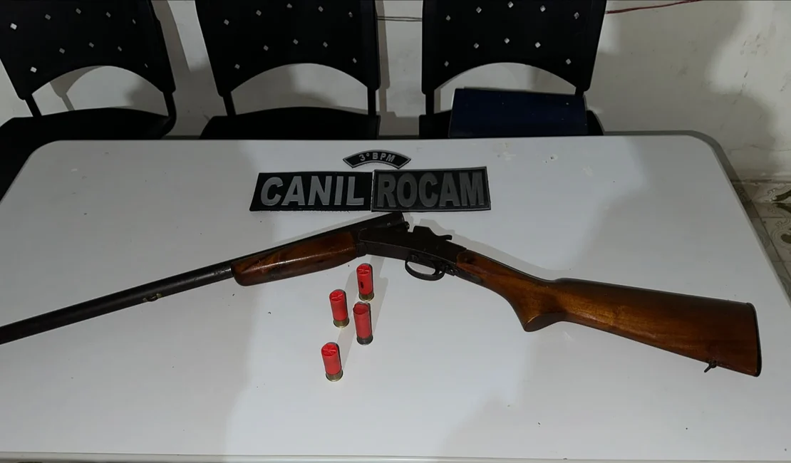 Homem é preso com espingarda calibre 12 após disparar em via pública