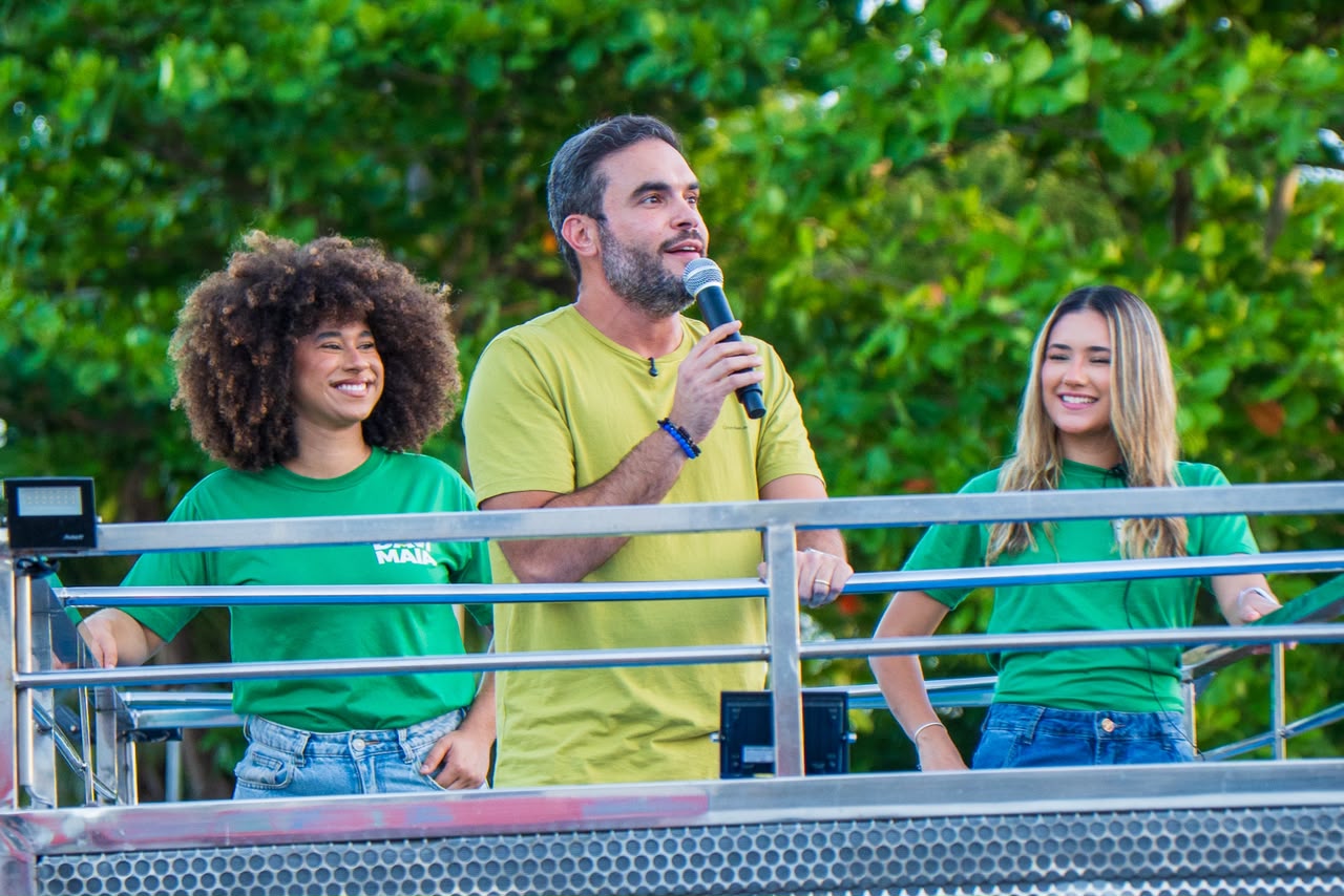 Davi Maia vai às ruas e provoca debate sobre impostos em Maceió