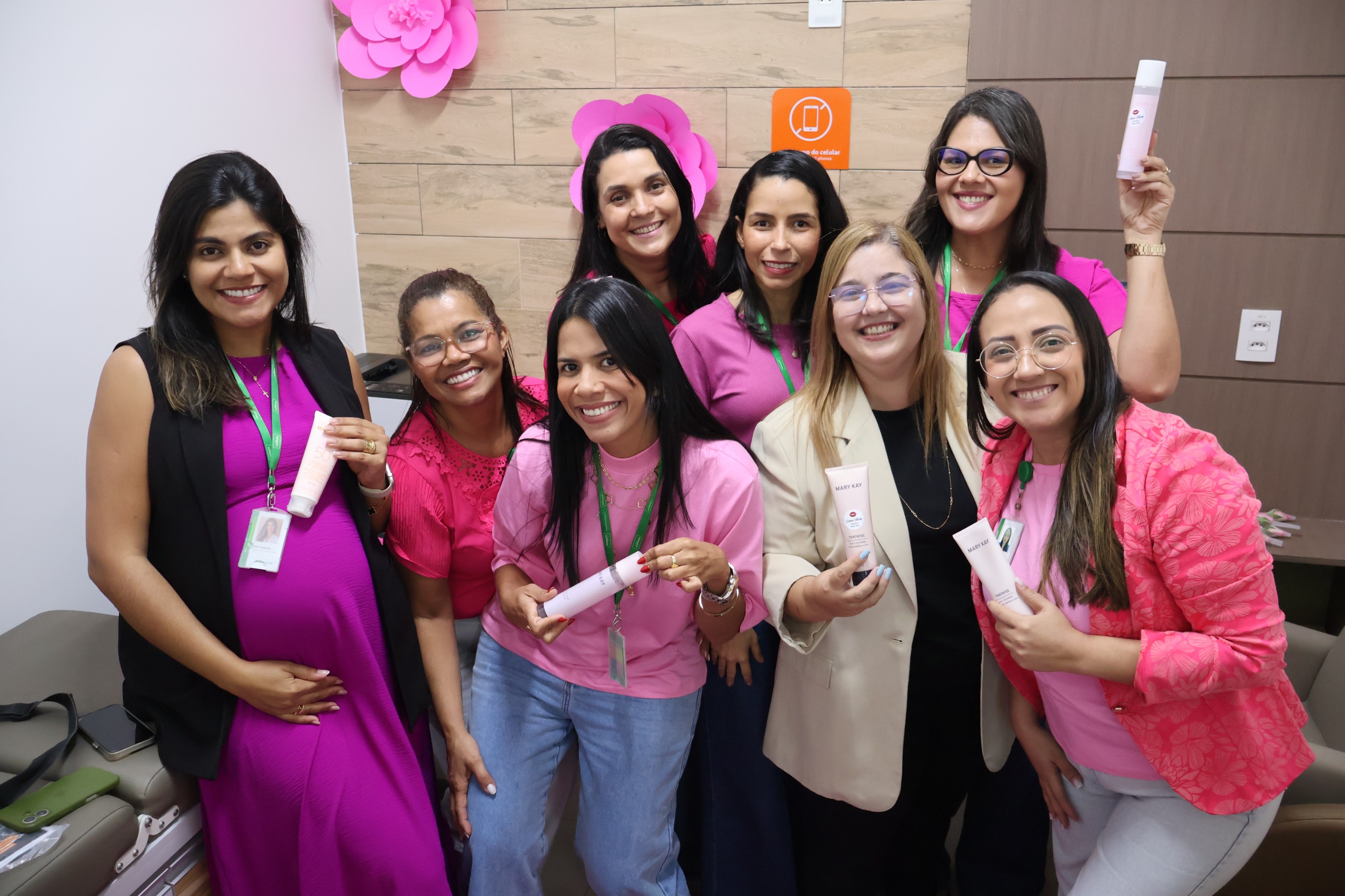 Cooperativa reúne histórias de superação em evento do Outubro Rosa em Alagoas