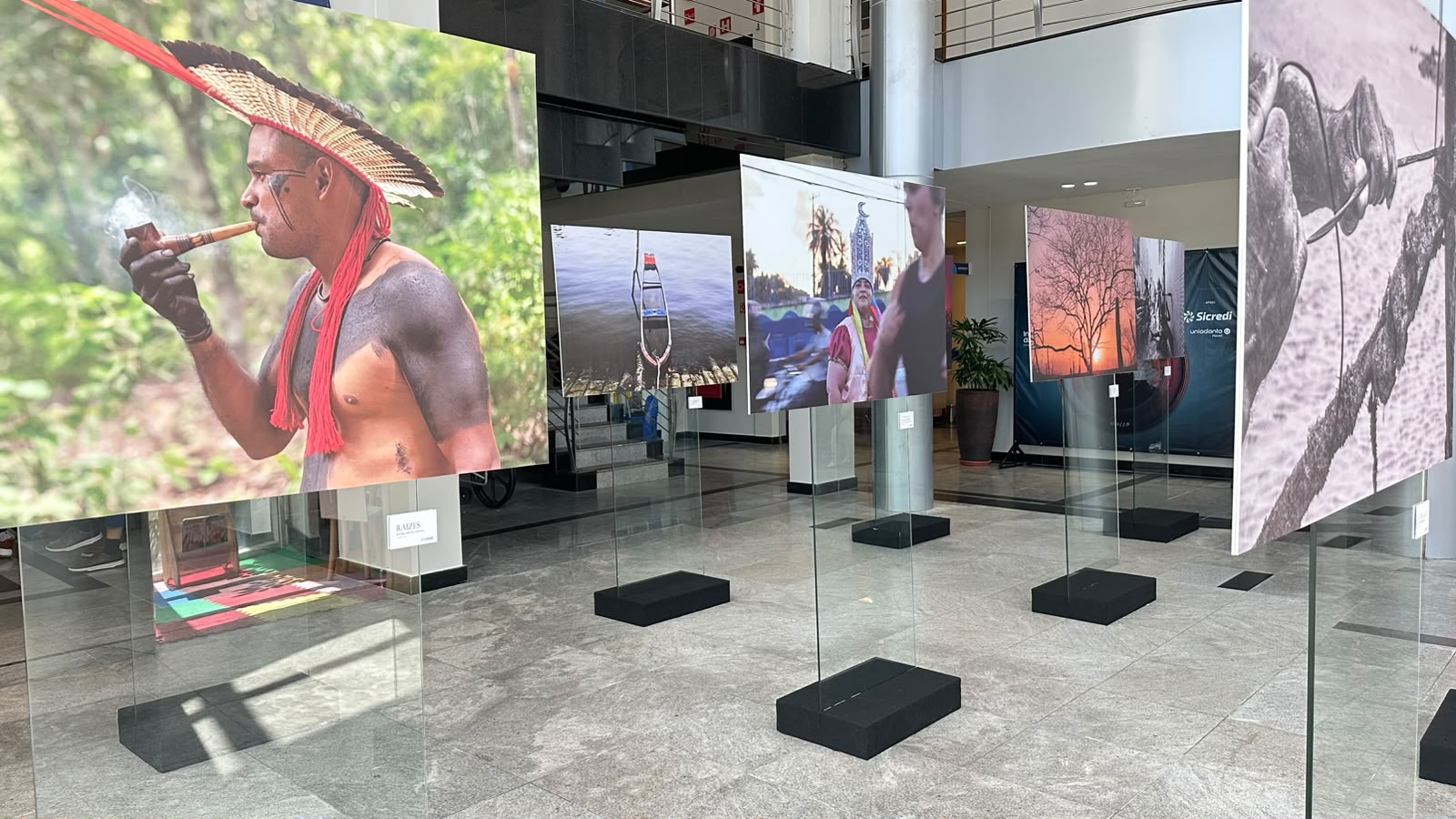 Está aberta ao público a exposição fotográfica “O que os olhos veem, o coração sente”
